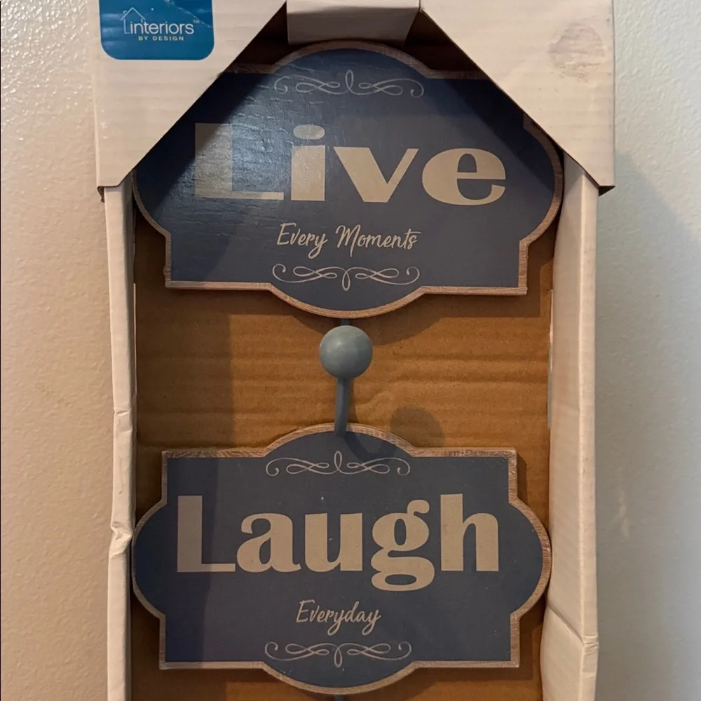 NWT INTERIORS BY DESIGN Live Laugh Love Blue Wall Decor Hook Set